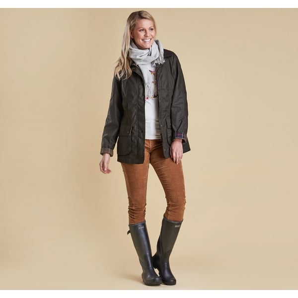 Womens Classic Beadnell Wax Jacket in Olive