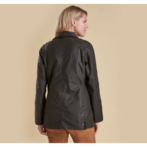 Womens Classic Beadnell Wax Jacket in Olive