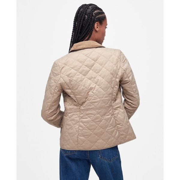 Womens Deveron Quilted Jacket in Light Trench