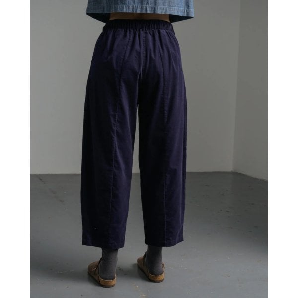 Womens Lorren Barrel Leg Trouser In Thin Navy Cord