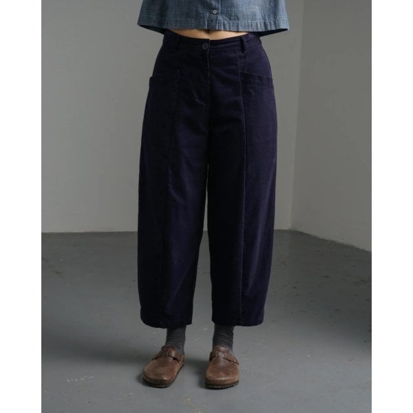 Womens Lorren Barrel Leg Trouser In Thin Navy Cord