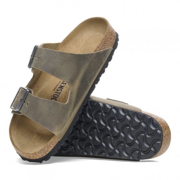 Unisex Arizona Oiled Leather in Faded Khaki Regular Fit