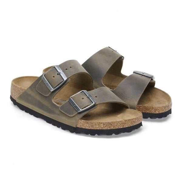 Unisex Arizona Oiled Leather in Faded Khaki Regular Fit