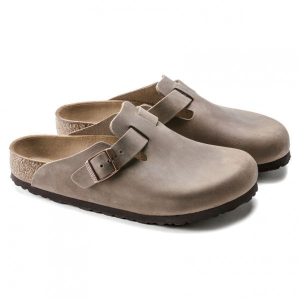 Unisex Boston Oiled Leather in Tobacco Narrow