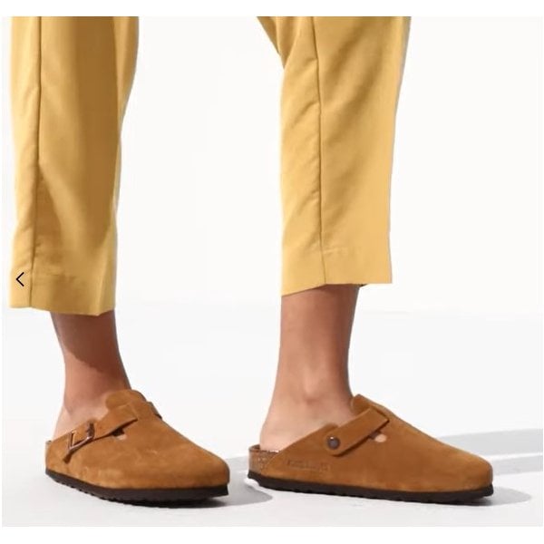 Unisex Boston Suede Regular Fit in Dark Tea