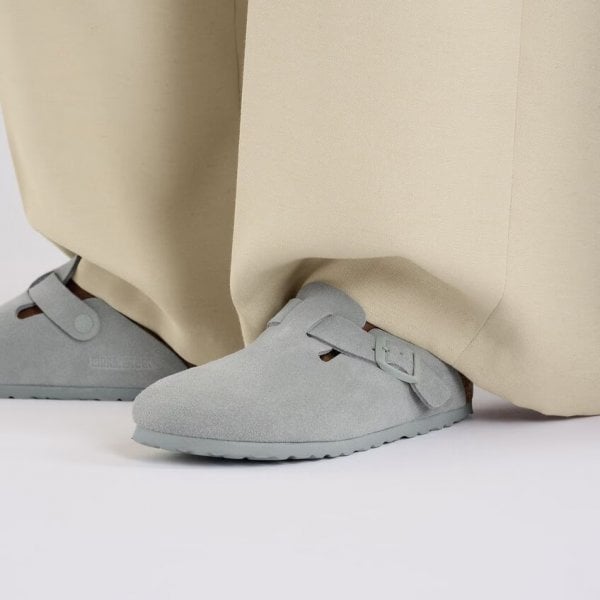 Unisex Boston in Pure Sage Suede