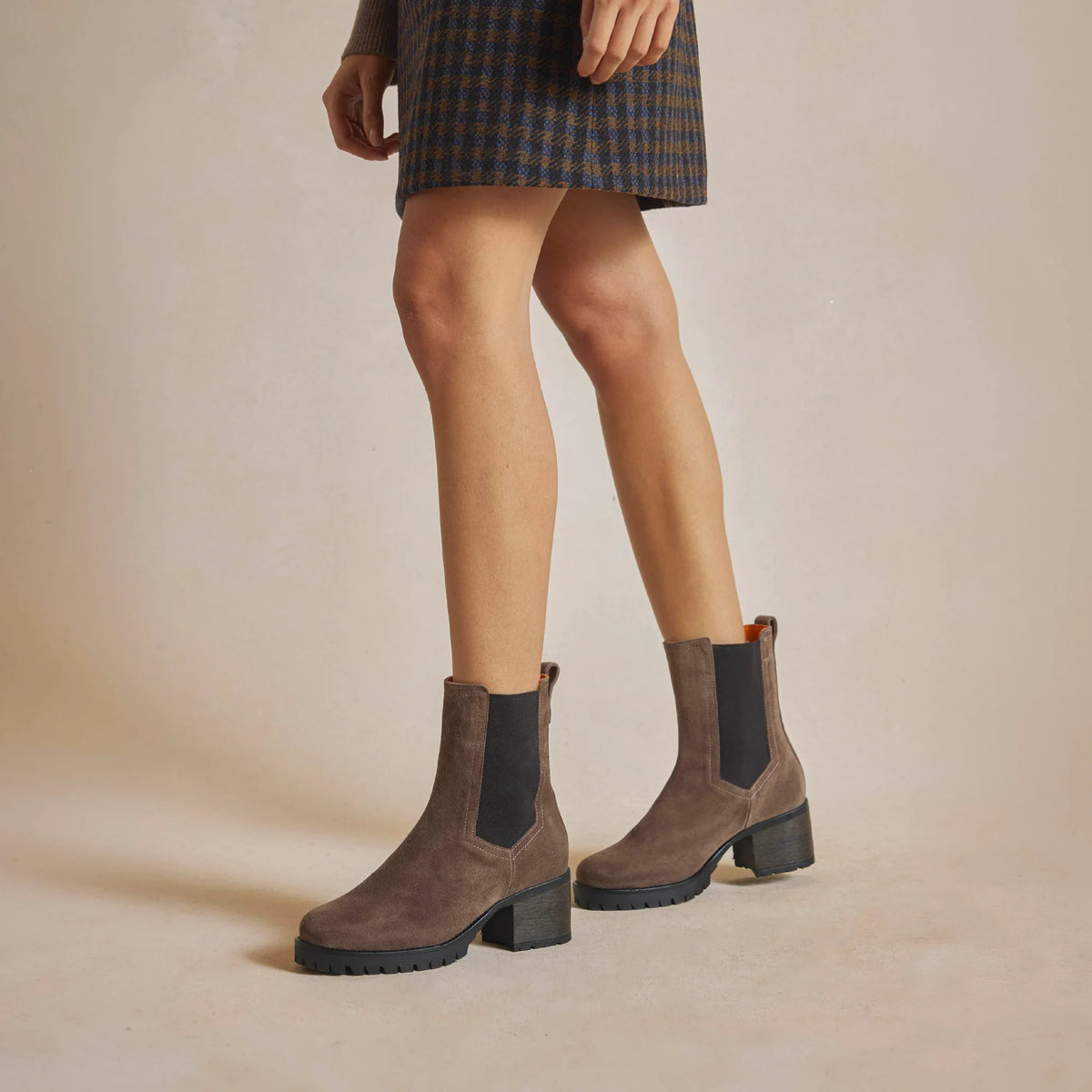 Boudica Heeled Boot in Deep Taupe