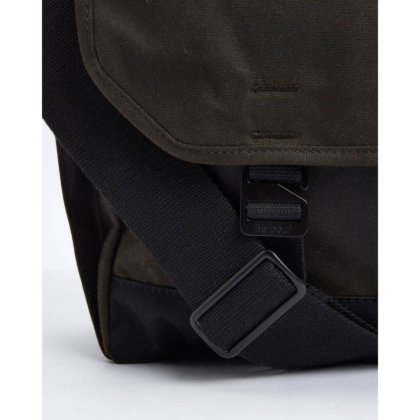Field Wax Satchel in Olive