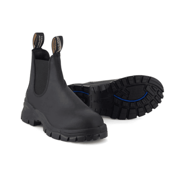 2240 Boot in All Black