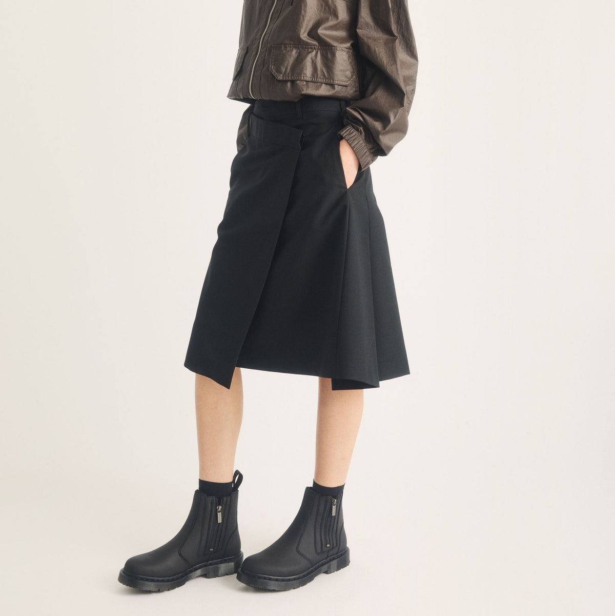 Alyson W/Zips W/P Zip Chelsea Boots in Snowplough