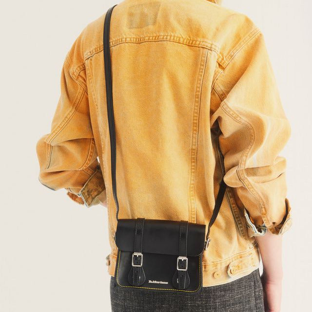 7 Inch Leather Crossbody Bag in Black