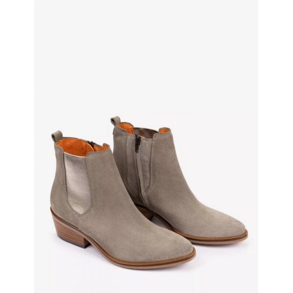 Rove Suede Boot in Camel