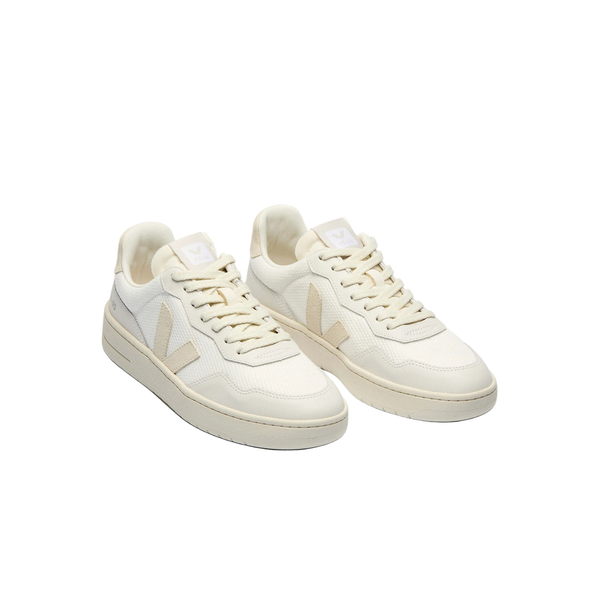 V-90 B-Mesh White Pierre